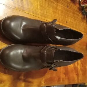 Black Leather Heeled Shoes